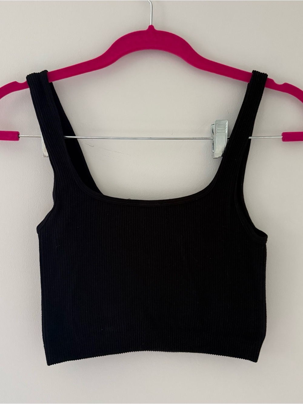 Black Ribbed Scoop Neck Crop Tank Top - Women